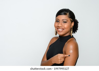 Teen Girl Be Happy And Shows Vaccine Mark On Her Arm