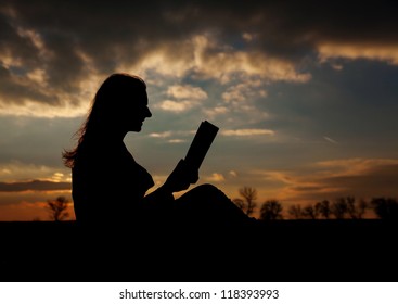 Teen Girl Reading Book Outdoors Sunset Stock Photo 118393993 | Shutterstock