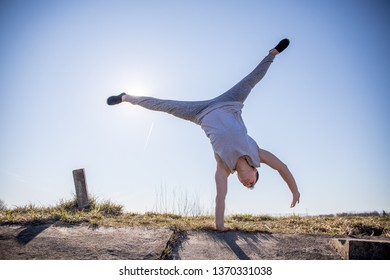 Teen Shows Parkour