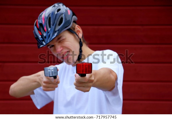 teenager bike helmet