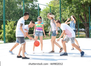 6,556 Teens playing basketball Images, Stock Photos & Vectors ...