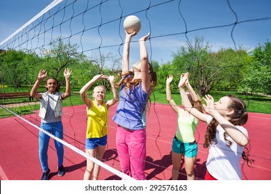 Kids Play Volleyball Images, Stock Photos & Vectors | Shutterstock