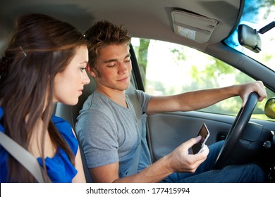 Teens: Guy Shows Girl Text On Phone