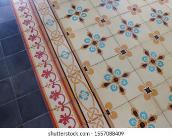 Kunci Vintage Floor Tiles Stock Photo Now) 1557088409