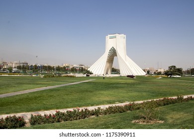 Tehran, Iran – Augustus 8, 2018: photo Azadi Tower in the Iranian capital Tehran, 