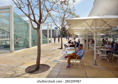 TEL AVIV - APR 08 2015:Habima Square In Tel Aviv, Israel.It's A Public Space, Home To Cultural Institutions Such As Habima Theatre, Culture Palace And Helena Rubinstein Pavilion For Contemporary Art.