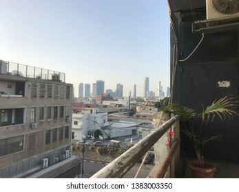 Tel Aviv City - Florentine Neighborhood With Skyline And Balcony’s