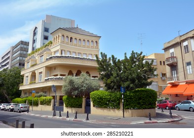 TEL AVIV, ISR - APR 08 2015:Pagoda House in Tel Aviv, Israel.It's an Eclectic Style building located in central Tel Aviv built in 1924. Today it's a famous land mark of Tel Aviv.