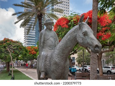 TEL AVIV, ISRAEL - MAY09, 2022 : Meir Dizengoff Statue  On Boulevard Rothschild In Tel Aviv, Israel.