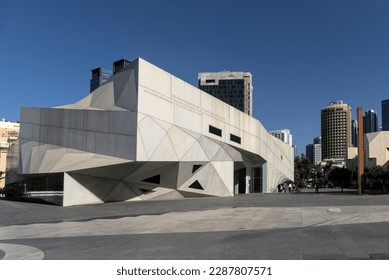 Tel Aviv Museum of Art - Herta and Paul Amir Building