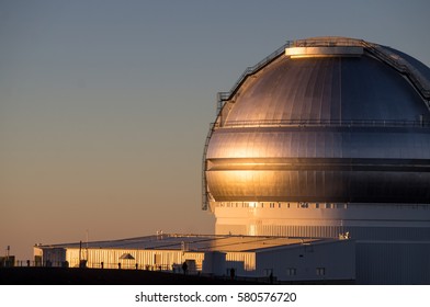 Telescope On Mauna Kea , Big Island, Hawaii At Sunset