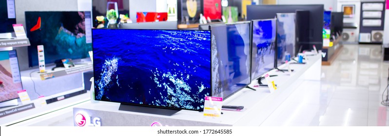 Televisions In An Electronics Store. Electro Home Appliances And Hobbies. Sale Of Goods On Black Friday In A Shopping Center. Household Appliances In Stock. Plasma Tvs. Almaty, Kazakhstan May 15, 2020