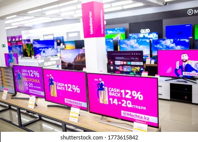 Televisions In An Electronics Store. Electro Home Appliances And Hobbies. Sale Of Goods On Black Friday In A Shopping Center. Household Appliances In Stock. Plasma Tvs. Almaty, Kazakhstan May 15, 2020