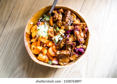 Tempeh Bowl With Carrot And Peanut Sauce