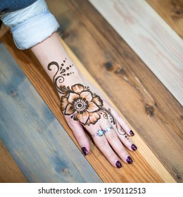 Henna Tattoo Images Stock Photos Vectors Shutterstock