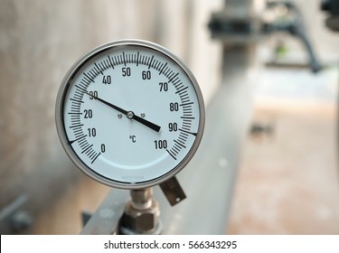 Temperature gauge, thermometer gauge measuring 0-100 °C  temperature for inspect in power plant, industry job