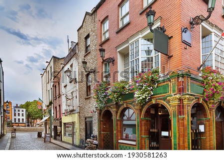 Temple Bar street in Dublin city center, Ireland
