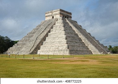 Temple Of Kukulkan, Pyramid In Chichen Itza, Yucatan, Mexico.
This Step Pyramid Is About 30 Metres (98 Ft) High And Consists Of 9 Square Terraces, With A Temple Upon The Summit.