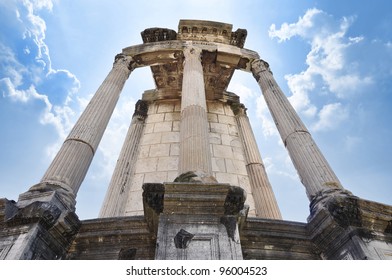 Temple Of Vesta, The Site In The Roman Forum That Held The Sacred Fire Of Vesta, Tended By The Vestal Virgins.