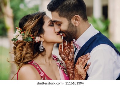 Indian Wedding Couple Images Stock Photos Vectors Shutterstock