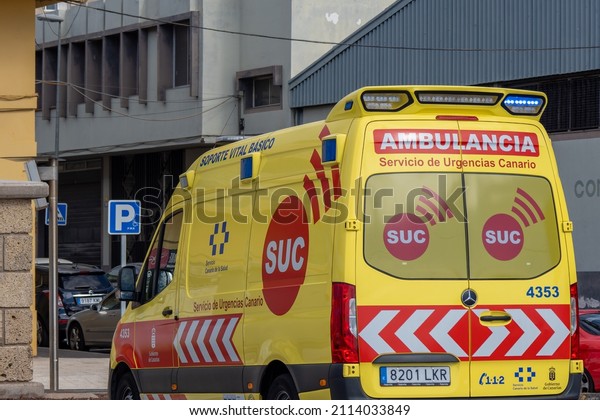 Tenerife.spain.10.11.2021. An ambulance\
with flashing lights on rushes to help victims of a road\
accident.