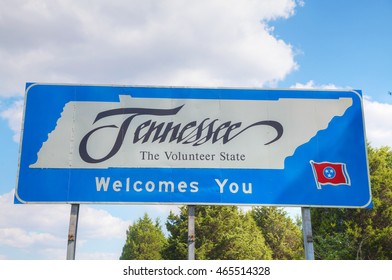 Tennessee Welcomes You Sign At He State Border