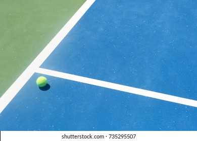 Tennis court ball in / out , ace / winner