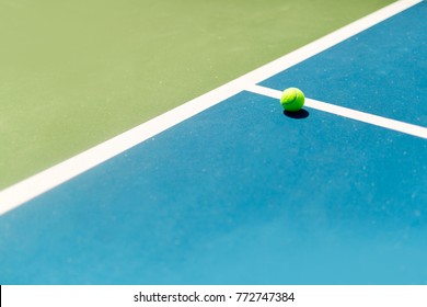 Tennis court ball in / out , ace / winner