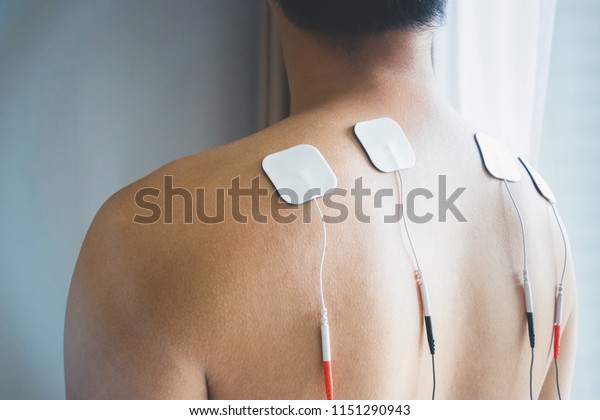 Tens Treatment Physical Therapy Young Man : Photo De Stock (modifiable ...