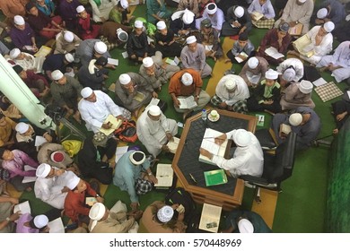 Terengganu, Malaysia, February 2017: Tuan Guru Haji Abdul Hadi Awang, Vice President Of The International Union Of Muslim Scholars, Gives Religious Talk In Masjid Rusila, Terengganu, Malaysia.