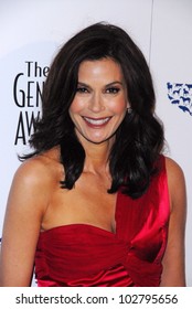 Teri Hatcher At The 24th Genesis Awards, Beverly Hilton Hotel, Beverly Hills, CA. 03-20-10