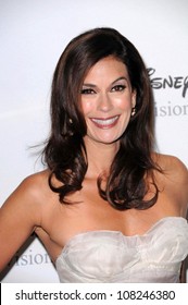 Teri hatcher Images, Stock Photos & Vectors | Shutterstock