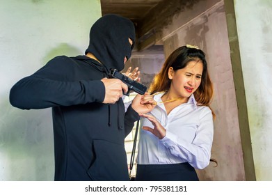 161 Bank Hostage Woman Images, Stock Photos & Vectors | Shutterstock