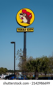 Texas City, TX, US - March 23, 2022: BUC-EE's Sign At The Texas City Travel Center On I-45 In Texas City Texas.