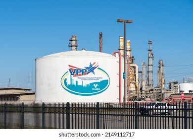 Texas City, TX, USA - March 12, 2022: The VPP Sign On The Oil Tank In A Refinery .  VPP (Voluntary Protection Programs) Is An Occupational Safety And Health Administration Initiative. 