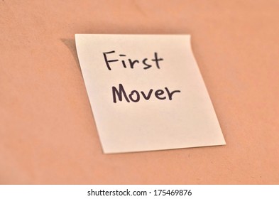 Text First Mover On The Short Note Texture Background