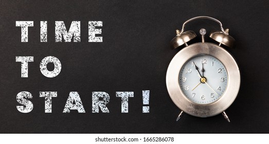 text time to start with clock at a black background
