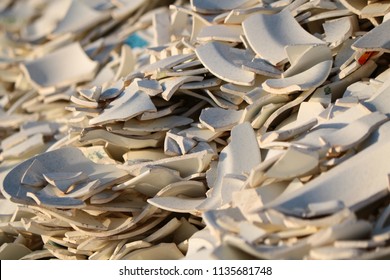 Texture: broken dishes