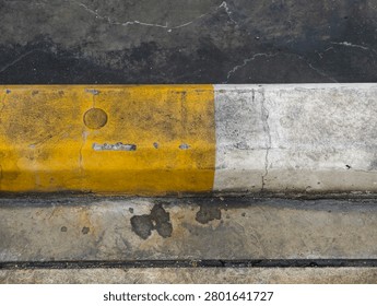 the texture of the old rusty iron