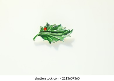 Textured Ornate Leaf Leaves Brooch Pin Fashion Jewelry Accessory