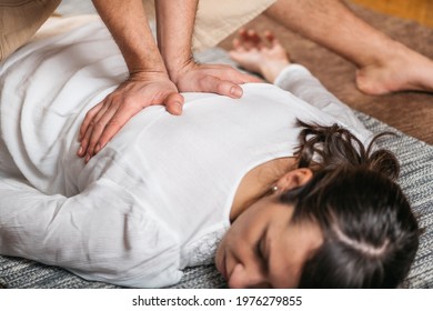Thai Back Massage and Energy Lines – A Holistic Approach to Healing the Body at Wellness Center