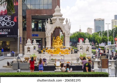 thai buddha statue at CentralWorld Square on 3  July 2014 BANGKOK - July 3: thai buddha statue in front of central world plaza in Bangkok, Thailand.  july 3, 2014 