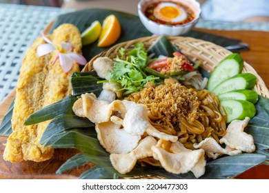 Thai Cuisine, Crispy Fish Fillet And Pad Thai