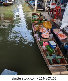 Thai Floating Market (Taling Chan Floating Market)