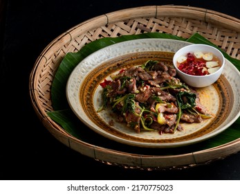 Thai food : stir-fried beef and basil or call "pad kra pao neua"