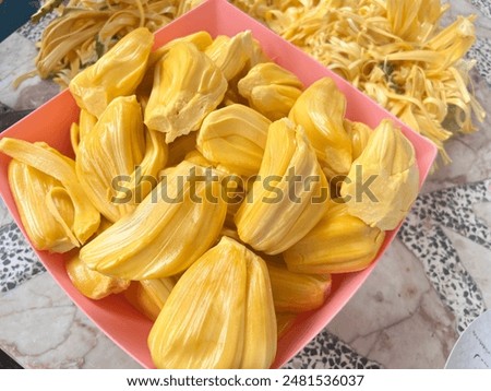 It is a Thai fruit called Kanoon