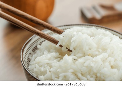 Thai jasmine rice cooked in a ceramic bowl