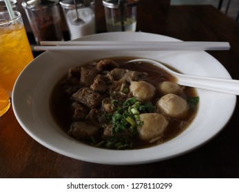 Thai noodle soup 