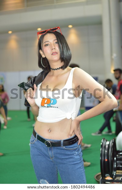 Thai pretty\
woman, Big Moter Sale 2020,There are BITEC Exhibition Centre Bangna\
in BANGKOK, THAILAND - 25 August\
2020