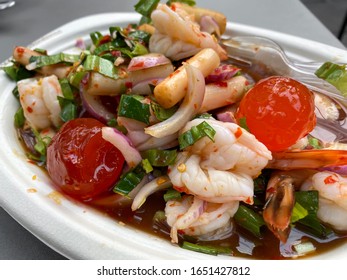 Thai Spicy Salted Egg Yolk And Shrimp Salad With Lotus Root And Onion